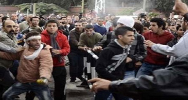 قوات الأمن تدخل جامعة الزقازيق للسيطرة على أحداث الشغب