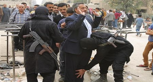جماعة تابعة للقاعدة تستولي على بلدة سورية على حدود تركيا