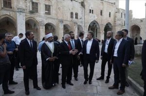 رئيس البوسنة والهرسك يزور القدس ويصلي بالمسجد الأقصى