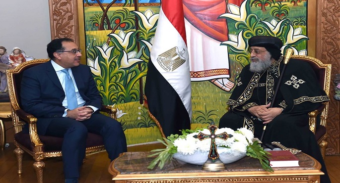 بالصور.. في مقر الكاتدرائية بالعباسية.. رئيس الوزراء يهنئ البابا تواضروس الثاني بمناسبة عيد الميلاد المجيد