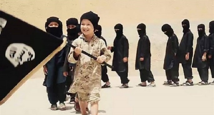 وول ستريت جورنال: 10 آلاف من “أطفال داعش” لا يزالون في سوريا
