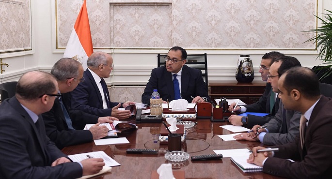بالصور.. رئيس الوزراء يتابع مع وزير الدولة للإنتاج الحربي تنفيذ مشروع إنتاج الألواح الشمسية