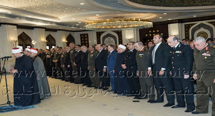 بالصور.. وزيرا الداخلية والأوقاف ومفتى الجمهورية يؤدون صلاة الجمعة بمسجد الشرطة بالقاهرة الجديدة