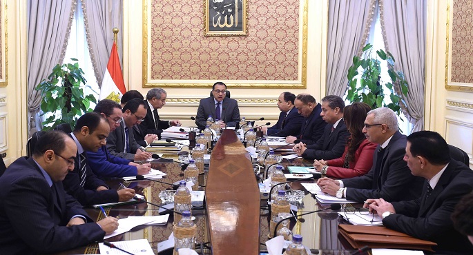 بالصور.. الحكومة تبدأ دراسة تحويل الدعم العيني إلى النقدي المشروط.. ومدبولي يتابع توافر السلع وأرصدتها الإستراتيجية
