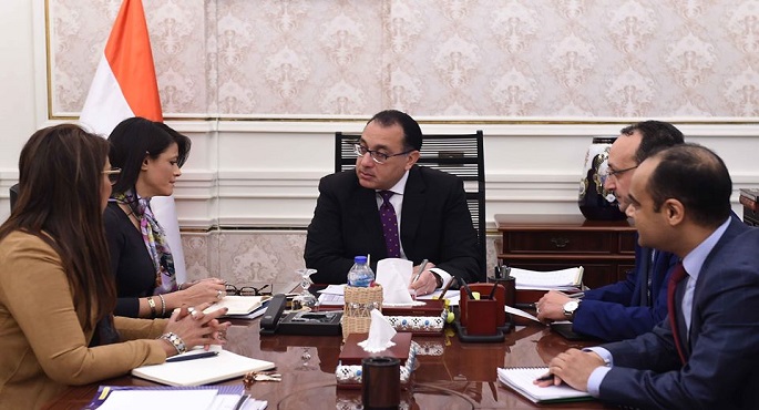 بالصور.. مدبولي يعقد اجتماعا مع وزيرة التعاون الدولى.. ويُؤكد تعزيز التواصل مع الصناديق ومؤسسات التمويل الدولية