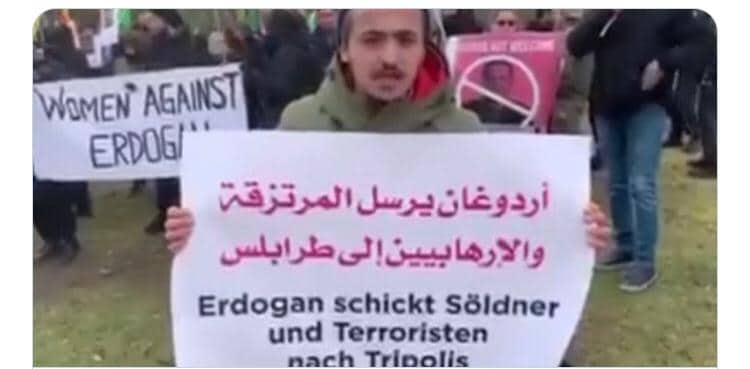 مظاهرات رافضة للتدخل التركي في ليبيا امام المستشارية الألمانية