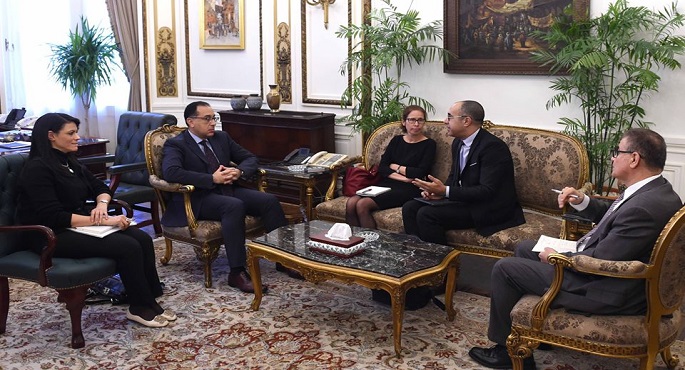بالفيديو والصور.. مدبولي: الحكومة مهتمة بالاستفادة من خبرات البنك الدولي في مجال التسجيل العقاري