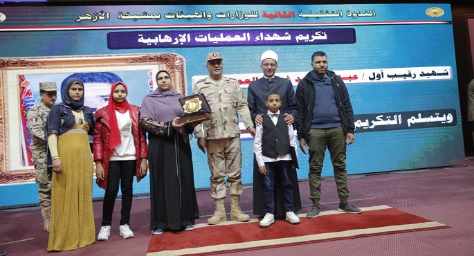بالصور.. الأزهر و القوات المسلحة يدعمان روح الولاء والانتماء للوطن