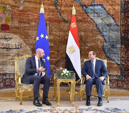 بالصور .. السيسي يعرب عن تطلع مصر لتعزيز التعاون مع الاتحاد الأوروبي في مكافحة الهجرة غير الشرعية والإرهاب