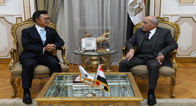 بالصور .. وزير الانتاج الحربى يبحث مع سفير كوريا الجنوبية أوجه التعاون المشترك
