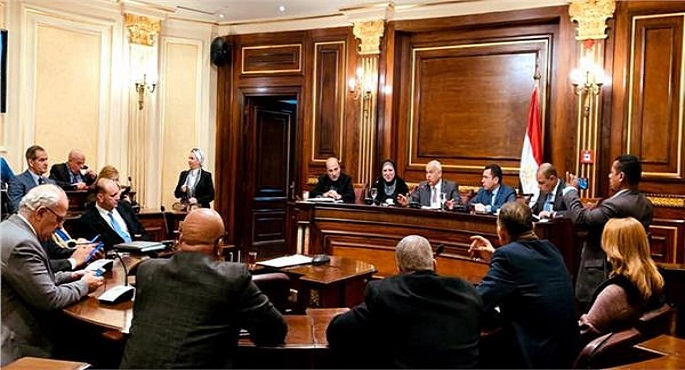 وزيرة التجارة والصناعة تستعرض مع أعضاء لجنة الصناعة بالنواب استراتيجية الوزارة للمرحلة المقبلة
