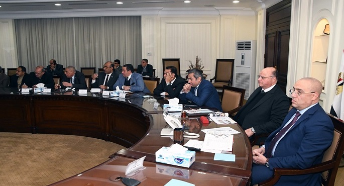 بالصور .. وزير الإسكان ومحافظ القاهرة يستعرضان المُخطط المقترح لمشروع تطوير كنيسة العذراء بحى الزيتون
