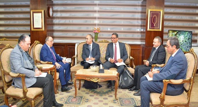 وزير التنمية المحلية يلتقي وفدا رفيع المستوى من مسئولي البنك الدولي بواشنطن