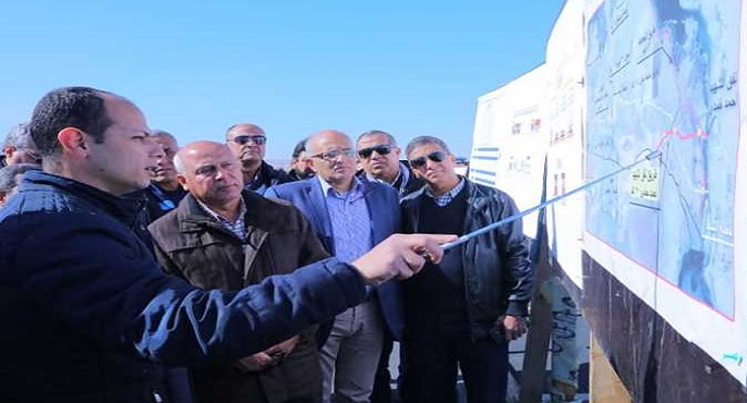 وزير النقل يتفقد عدداً من مشروعات الطرق والكباري بالسويس والإسماعيلية
