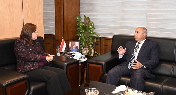 بالصور .. وزيرا التخطيط والنقل يناقشان تفاصيل الخطة الاستثمارية لوزارة النقل 2020/ 2021