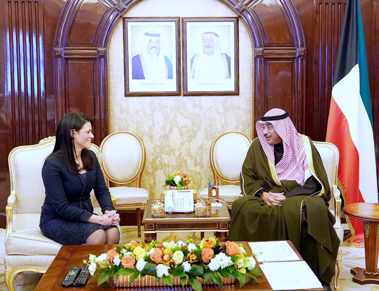 بالصور..المشاط تناقش مع وزير الخارجية الكويتى سبل تعزيز العلاقات الثنائية بين البلدين