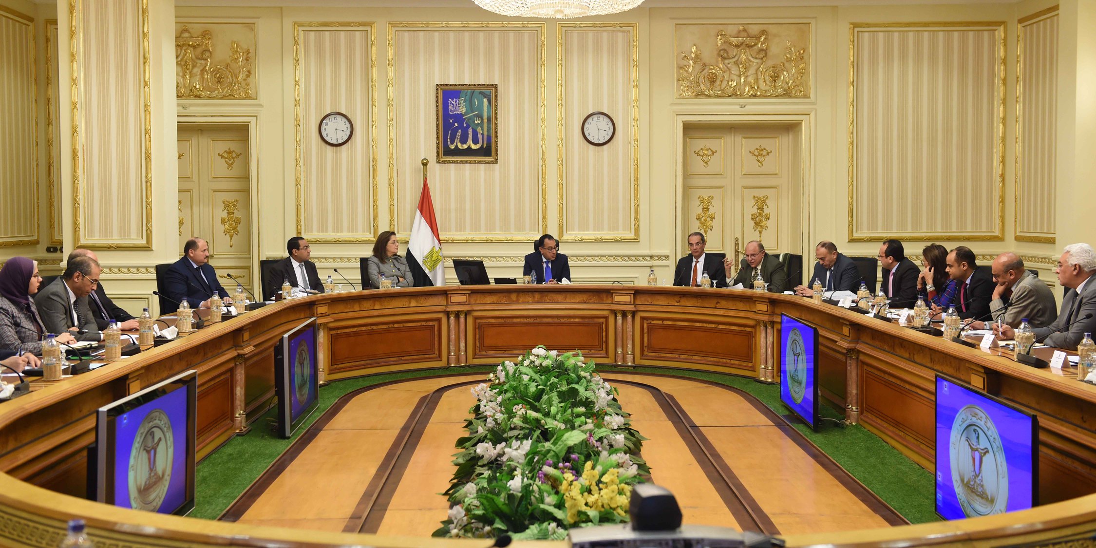 بالصور.. مدبولي : الحكومة حريصة على رفع قدرات ومهارات العاملين بالجهاز الإداري للدولة