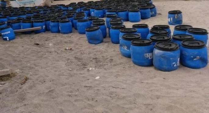 ضبط زورق يحمل مواد متفجرة بالبحر الأحمر كانت بطريقها للحوثيين