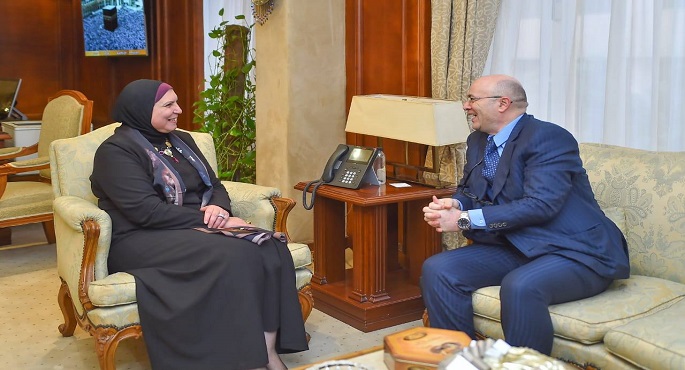 وزيرة التجارة والصناعة تبحث مع سفير المغرب بالقاهرة تعزيز أواصر التعاون الاقتصادي المشترك