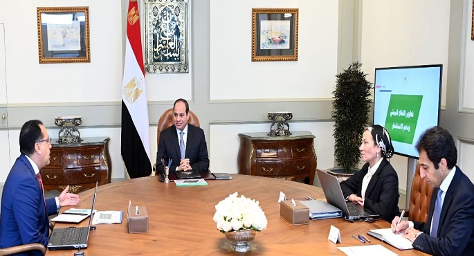 السيسى يؤكد أهمية تحقيق التكامل بين تنمية القطاع البيئي والمردود الصحي والمجتمعي على المواطنين