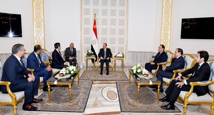 الرئيس السيسي يلتقي رئيس شركة شلمبرجيه العالمية المتخصصة في مجال البترول والغاز