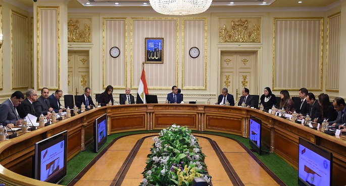بالفيديو والصور.. الحكومة تستعرض إعداد مبادرة تشجيع المنتج المحلي وتوفير السلع بأسعار مخفضة