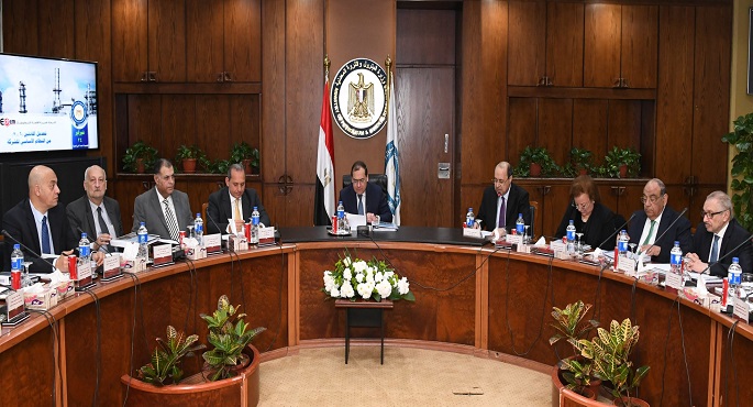 وزير البترول : إطلاق مشروعات بتروكيماويات كبرى لتوفير طاقات إنتاجية ضخمة