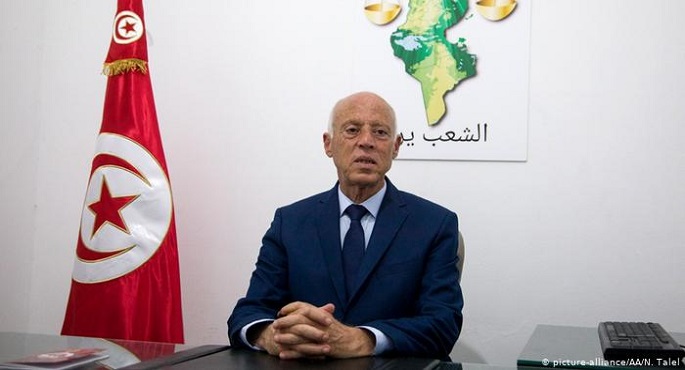مجلة فرنسية: حرب باردة في تونس بين سعيّد والغنوشي