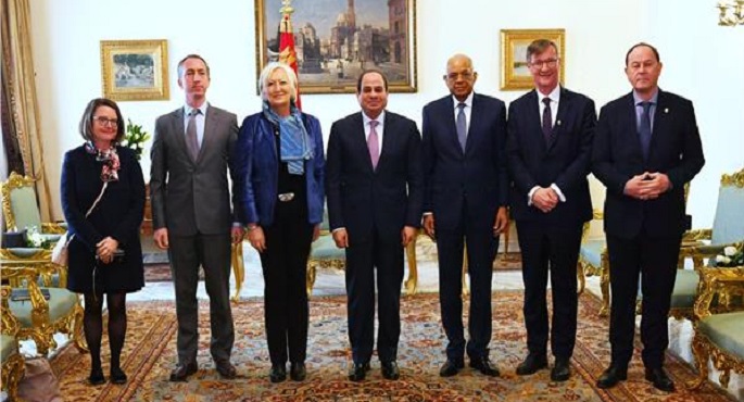 الرئيس السيسي يستقبل وفد مجموعة الصداقة الفرنسية المصرية بمجلس الشيوخ