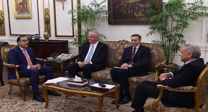 بالصور .. رئيس الوزراء يلتقى بوركهارد بالتس عضو مجلس إدارة البنك الاتحادى الألمانى