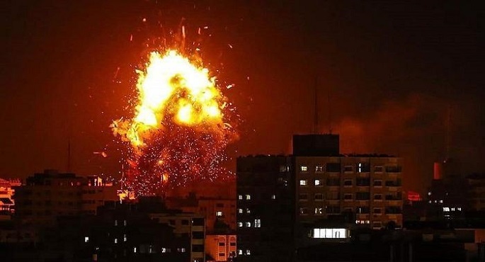 إصابة 4 فلسطينيين فى غارات إسرائيلية على غزة رداً على إطلاق صواريخ على جنوب إسرائيل