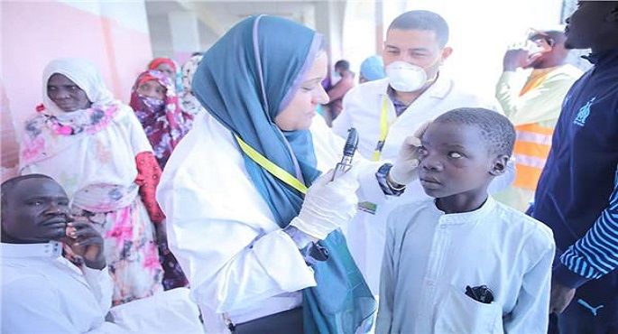 قافلة الأزهر الطبية الموفدة الى تشاد توقع الكشف على 3912 شخصًا وتجرى 82 عملية جراحية