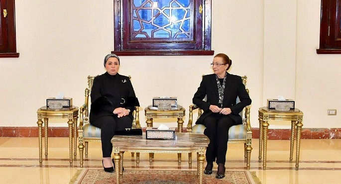 بالصور.. قرينة الرئيس السيسي تقدم واجب العزاء لأسرة الرئيس الأسبق محمد حسني مبارك