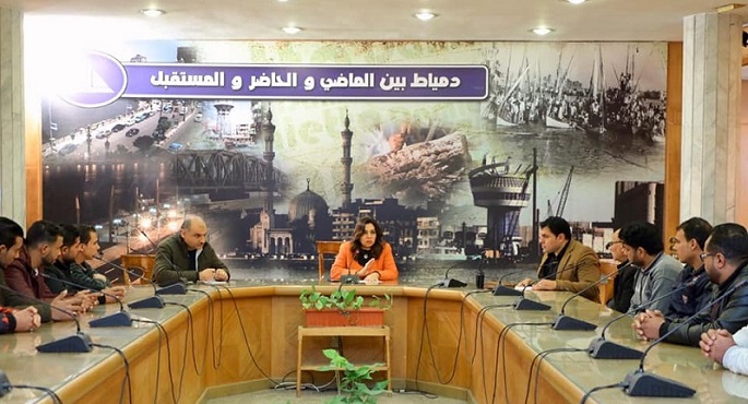 بالصور .. محافظة دمياط تلتقى بالصيادين العائدين من اليمن وتؤكد إتخاذ كافة الإجراءات اللازمة لصرف التعويضات لهم