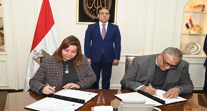 بالصور .. الجزار يشهد توقيع بروتوكول تعاون بين المجتمعات العمرانية وصندوق الإسكان الاجتماعى