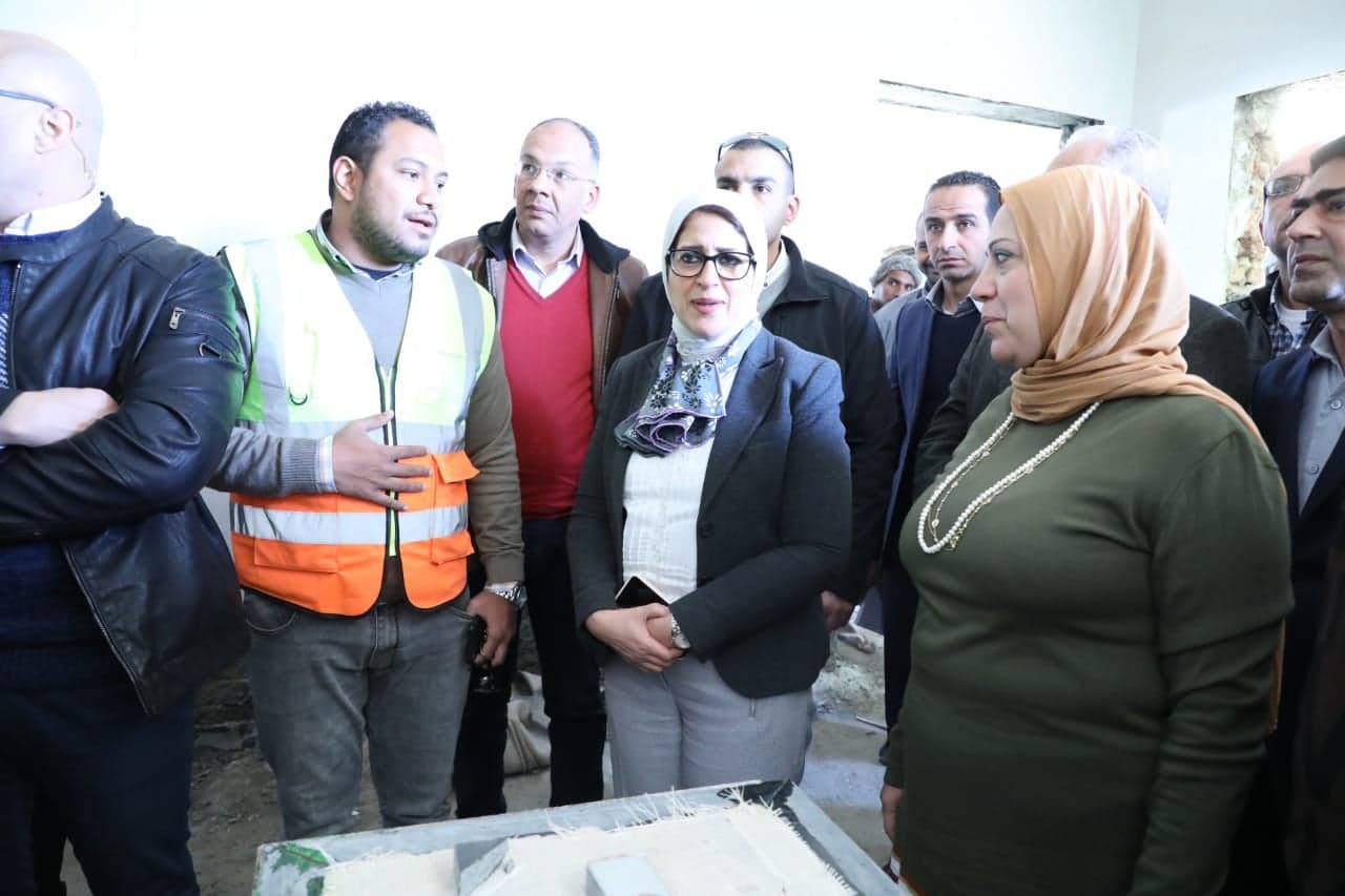 وزيرة الصحة تتفقد وحدتين صحيتين بالأقصر في إطار منظومة التأمين الشامل