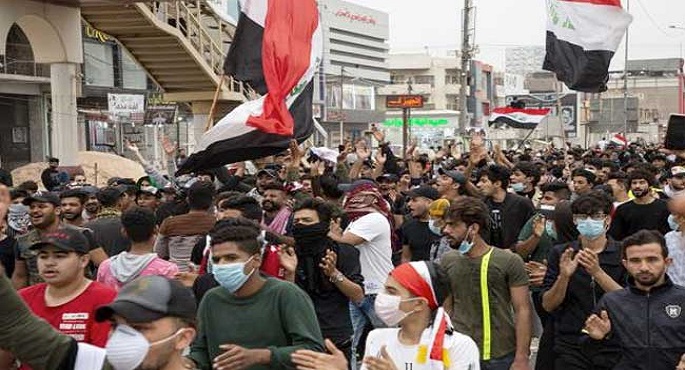 متظاهرون عراقيون يقطعون طرقا في البصرة للمطالبة بتسمية مرشح للحكومة