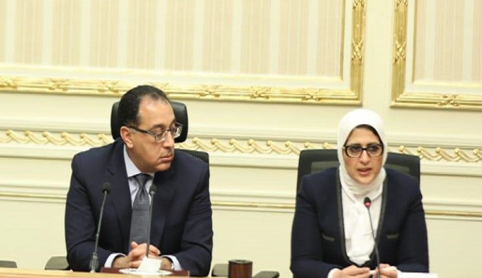 رئيس الوزراء يتفق مع وزيرة الصحة على تطبيق آليات جديدة للتيسير على الراغبين فى تحليل “كورونا”