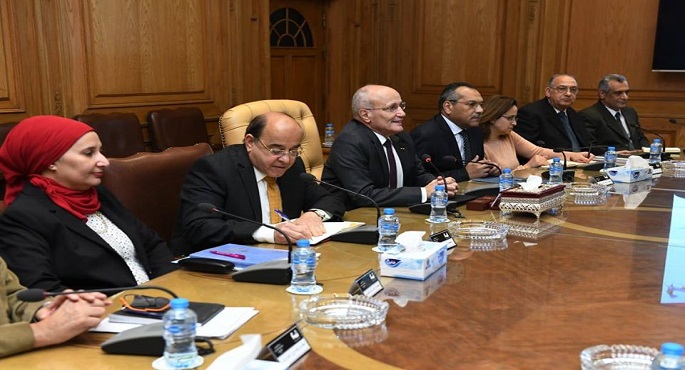 بالصور.. العصار يبحث مع رئيس هيئة الاستثمار الفرص الاستثمارية المتاحة