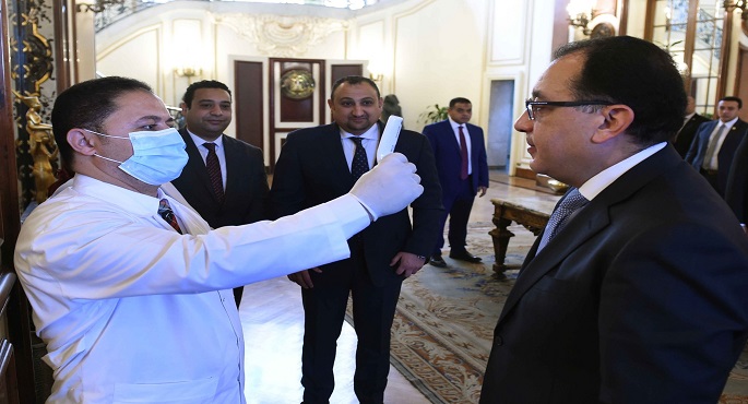 بالصور.. “الصحة” تجرى الاختبارات السريعة لأعضاء الحكومة للكشف عن كورونا قبل الاجتماع الأسبوعى