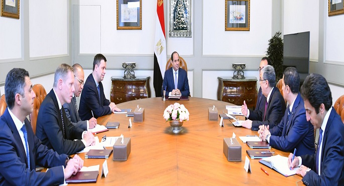 الرئيس السيسي يعقد اجتماعا مع رئيس شركة شنايدر إليكتريك العالمية