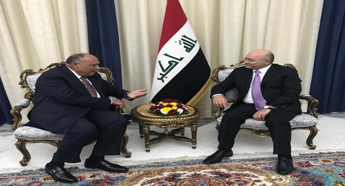 خلال المحطة الثانية من جولته العربية.. شكري يلتقي الرئيس العراقي في بغداد
