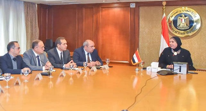 وزيرة التجارة: استمرار العمل بالتشكيل الحالي للمجالس التصديرية لمدة شهر