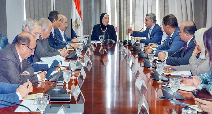 بالصور .. لقاءات مكثفة لوزيرة التجارة والصناعة مع مجتمع المصدرين لبحث تداعيات ازمة كورونا