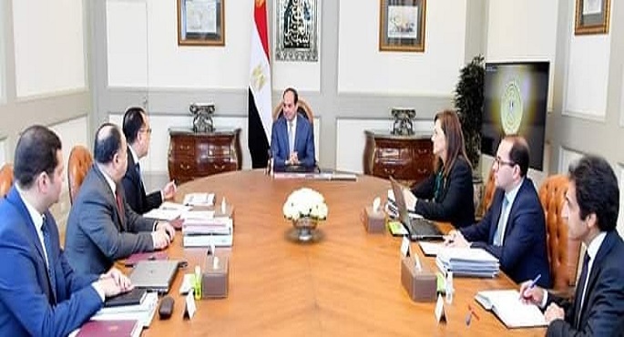 الرئيس السيسي يوجه باتخاذ إجراءات تستهدف زيادة الأجور