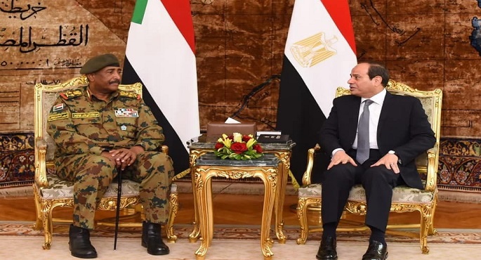 الرئيس السيسي يؤكد للبرهان هاتفيا موقف مصر الداعم لأمن واستقرار السودان