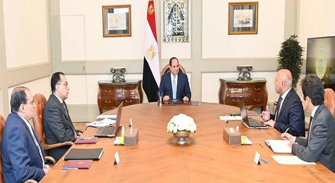الرئيس السيسي يتابع الموقف التنفيذي لمشروعات وزارة النقل وتطوير السكك الحديدية