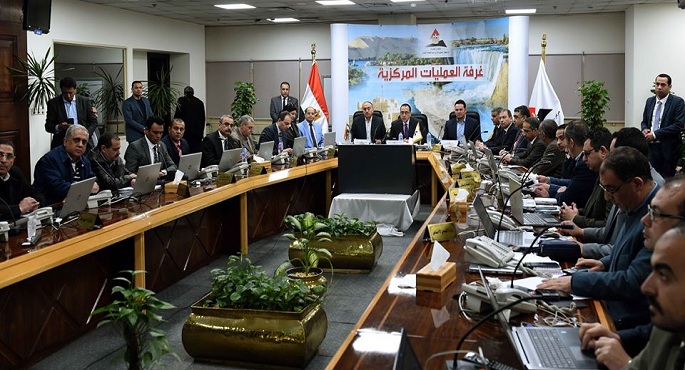 بالصور .. رئيس الوزراء يترأس اجتماعاً لغرفة العمليات المركزية للحكومة لمتابعة أحوال الطقس على مستوى الجمهورية