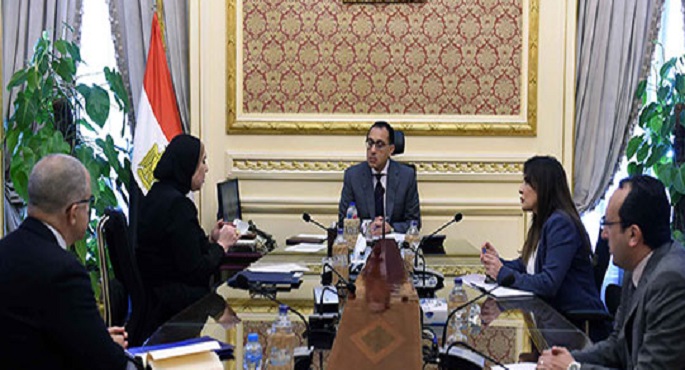 رئيس الوزراء يتابع حركة العمل بالمصانع وإتاحة مستلزمات الإنتاج
