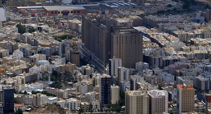 عزل بعض الأحياء السكنية في مكة المكرمة وحظر التجول فيها للحد من انتشار “كورونا”